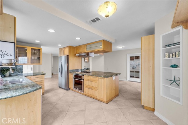 MLS #OC25252193 image #10