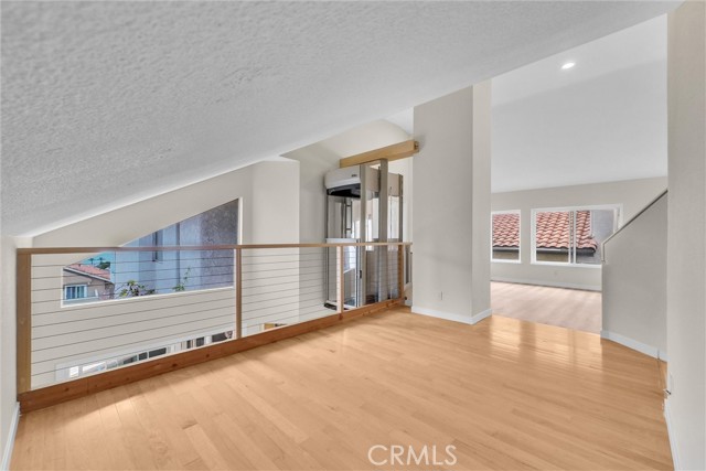 MLS #OC25252193 image #12