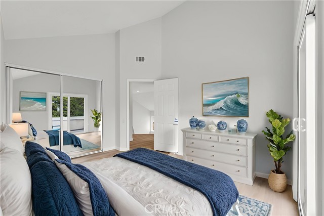 MLS #OC25252193 image #15