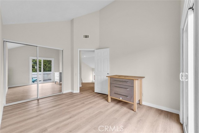 MLS #OC25252193 image #16