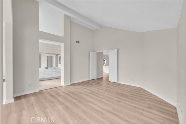 MLS #OC25252193 image #31