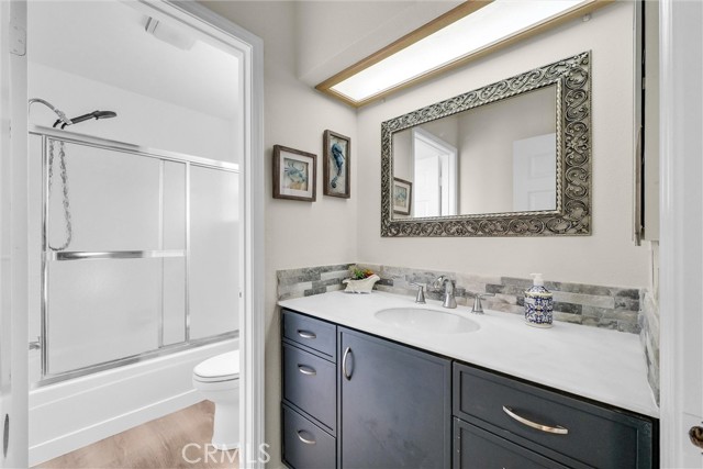 MLS #OC25252193 image #33