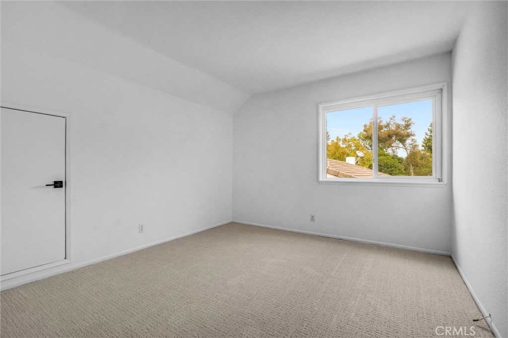 MLS #OC25252197 image #18