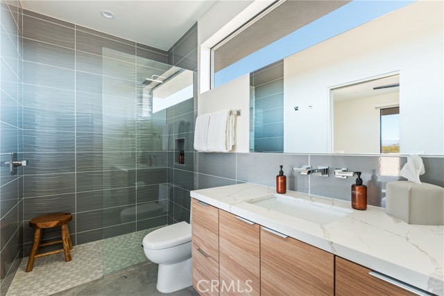 MLS #OC25252213 image #16