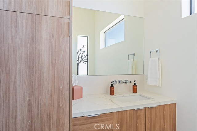 MLS #OC25252213 image #17