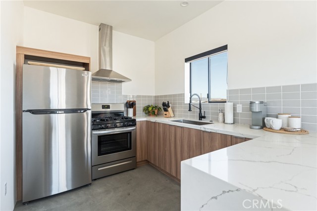 MLS #OC25252213 image #20