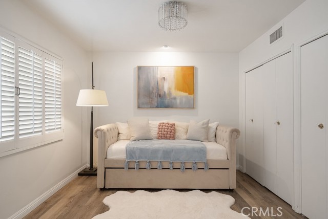 MLS #OC25252217 image #12