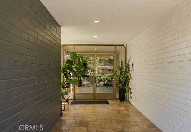 MLS #OC25252217 image #2