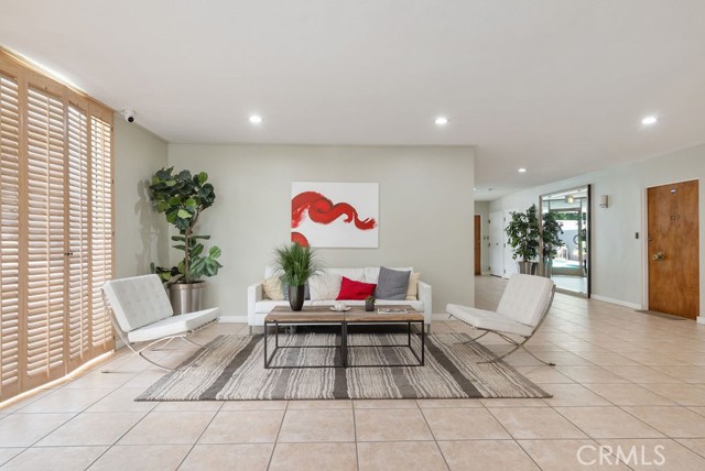 MLS #OC25252217 image #3