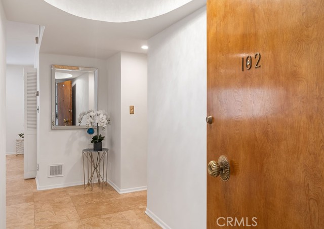 MLS #OC25252217 image #6