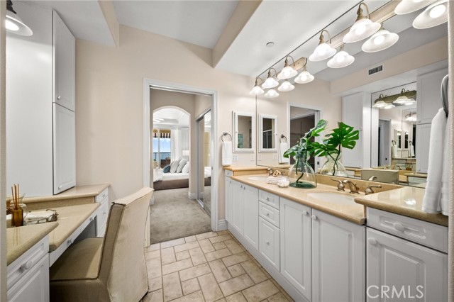 MLS #OC25252251 image #32