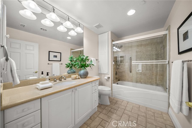 MLS #OC25252251 image #36