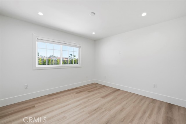 MLS #OC25252254 image #16