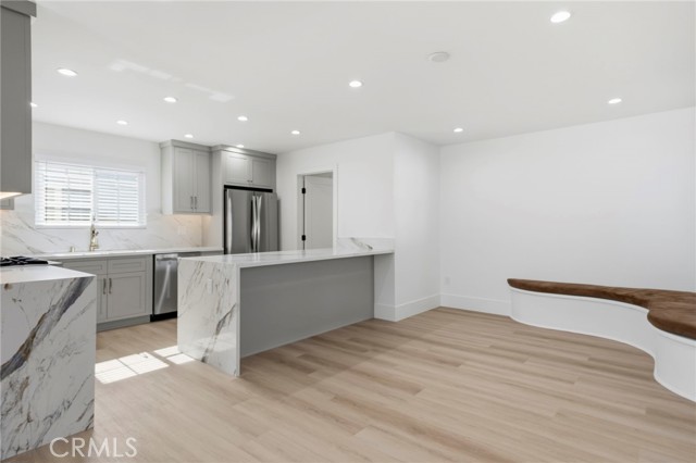 MLS #OC25252254 image #2