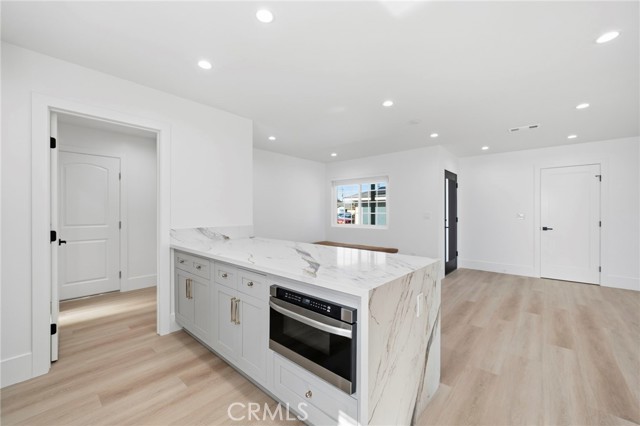 MLS #OC25252254 image #5