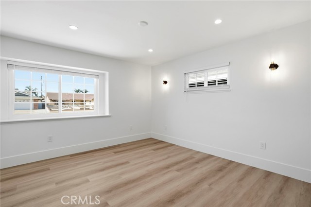 MLS #OC25252254 image #9