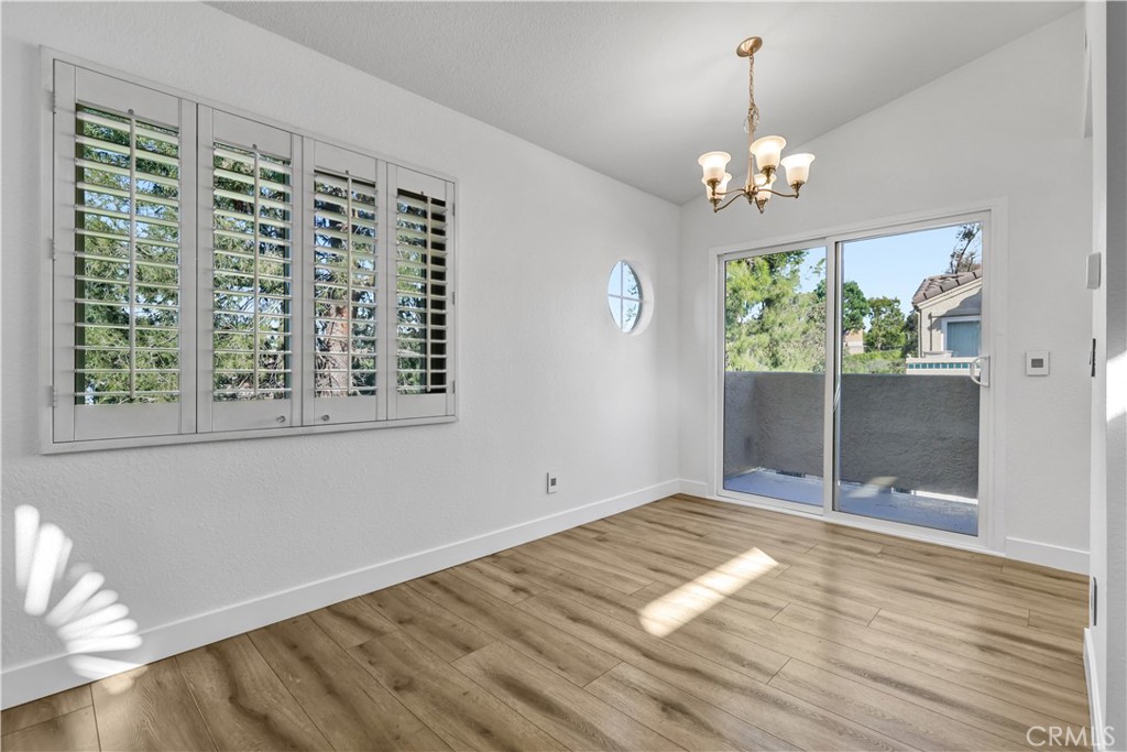 MLS #OC25252287 image #10