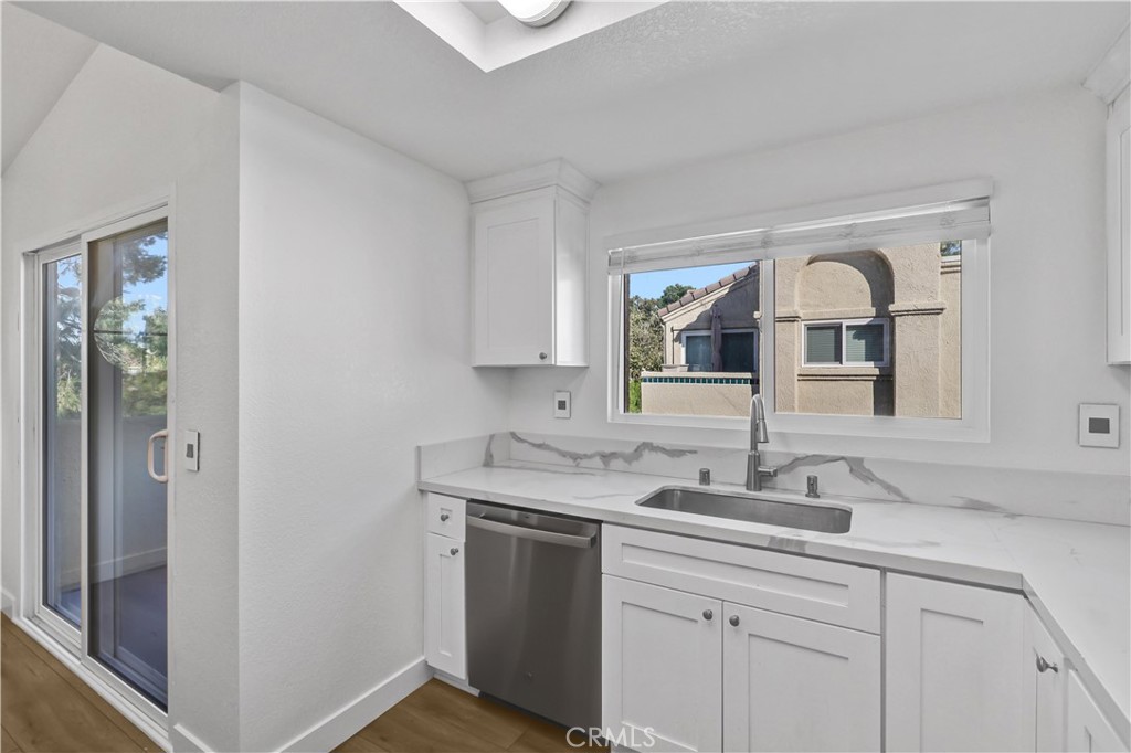 MLS #OC25252287 image #15