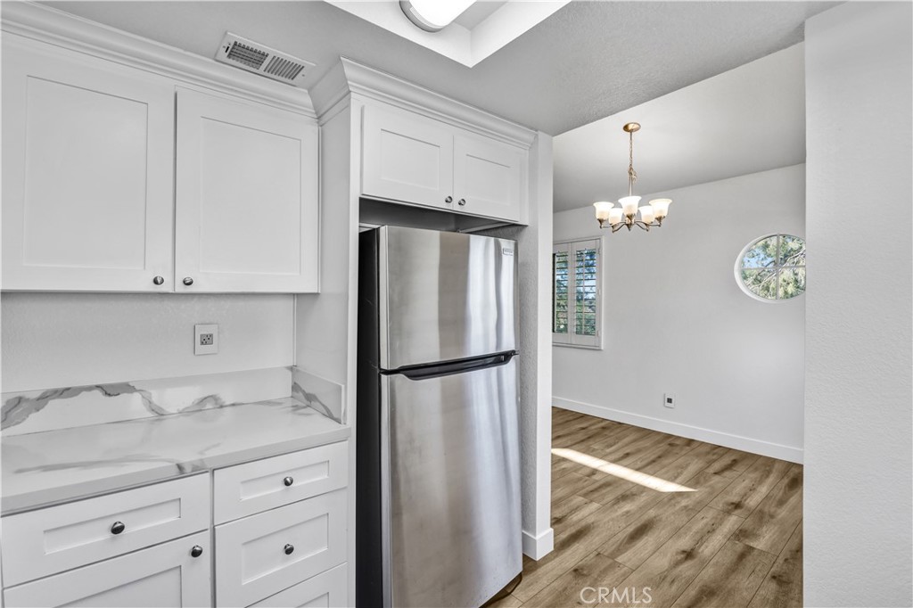 MLS #OC25252287 image #17