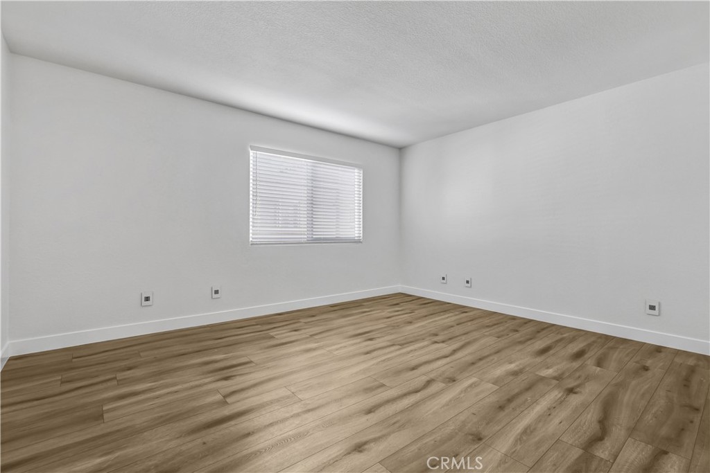 MLS #OC25252287 image #20