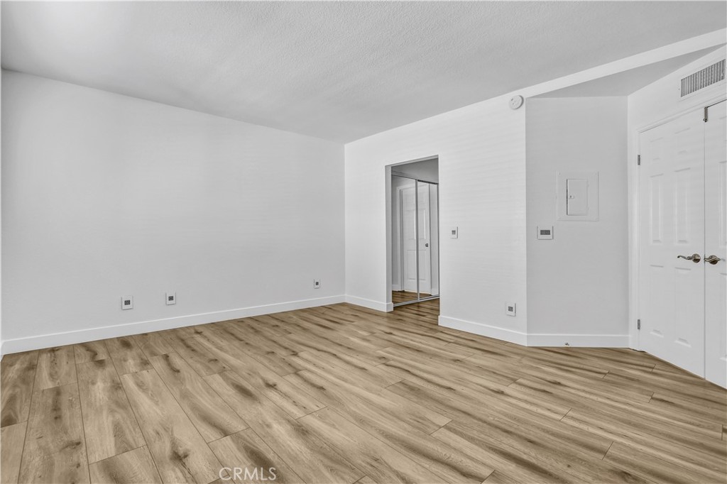 MLS #OC25252287 image #21