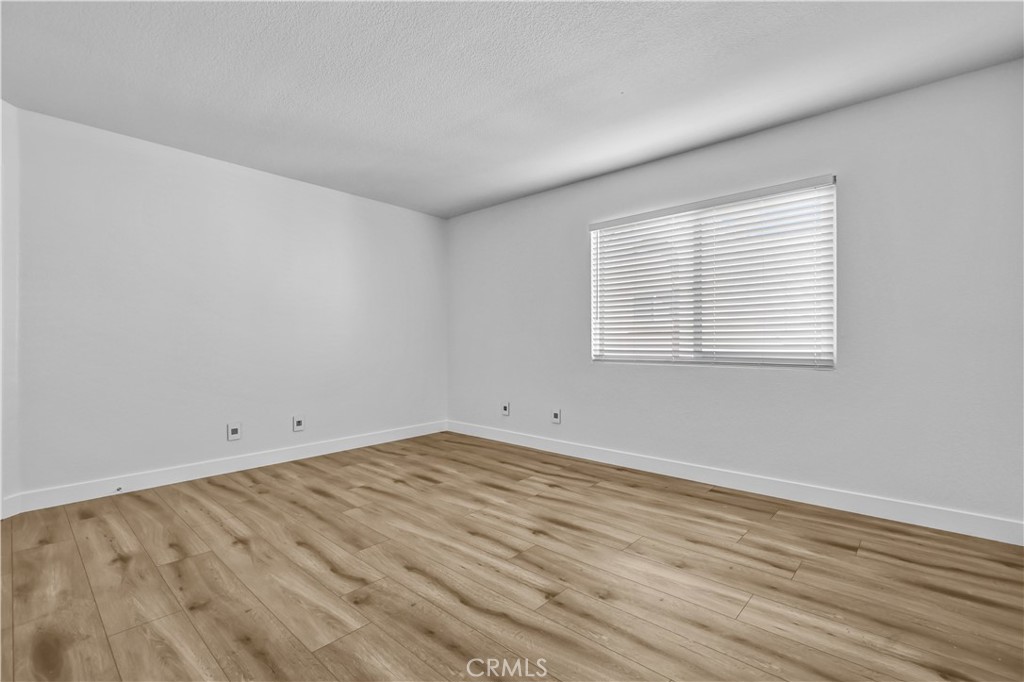 MLS #OC25252287 image #22