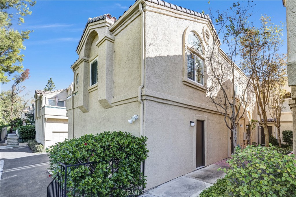 MLS #OC25252287 image #3