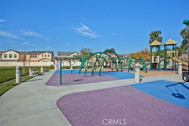 MLS #OC25252311 image #32