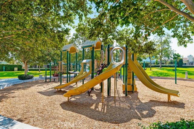 MLS #OC25252311 image #34