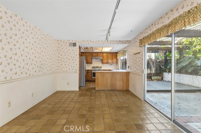 MLS #OC25252311 image #8