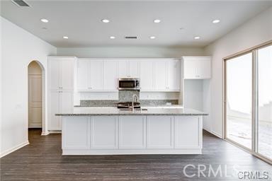 MLS #OC25252389 image #0