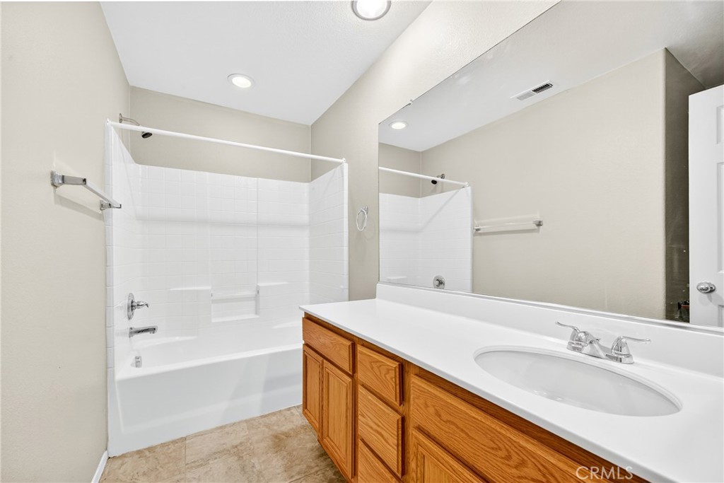 MLS #OC25252489 image #17