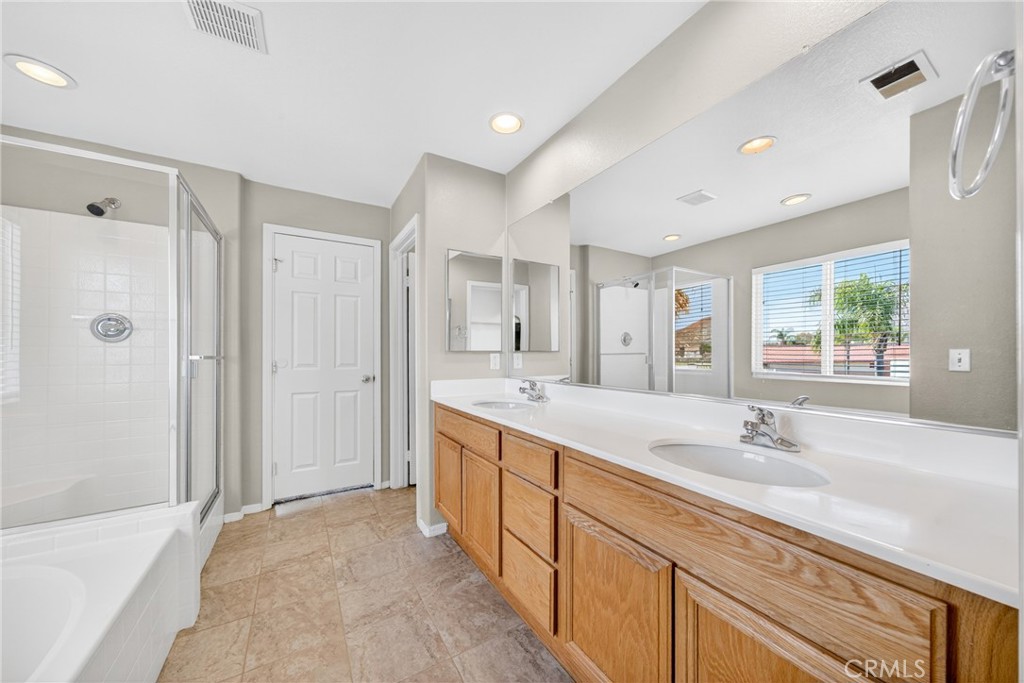 MLS #OC25252489 image #42