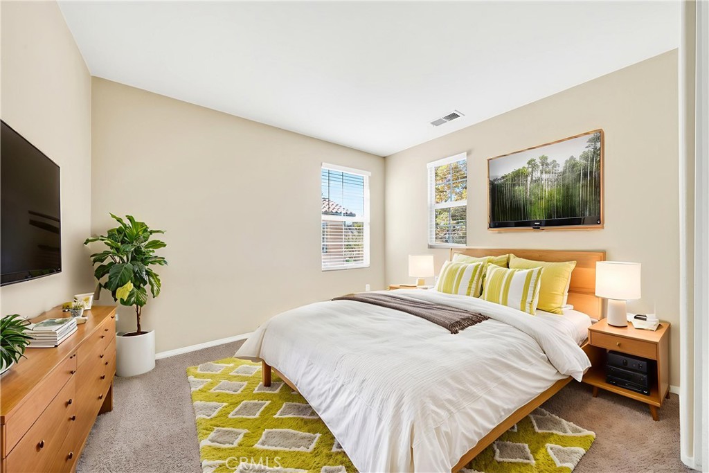 MLS #OC25252489 image #8