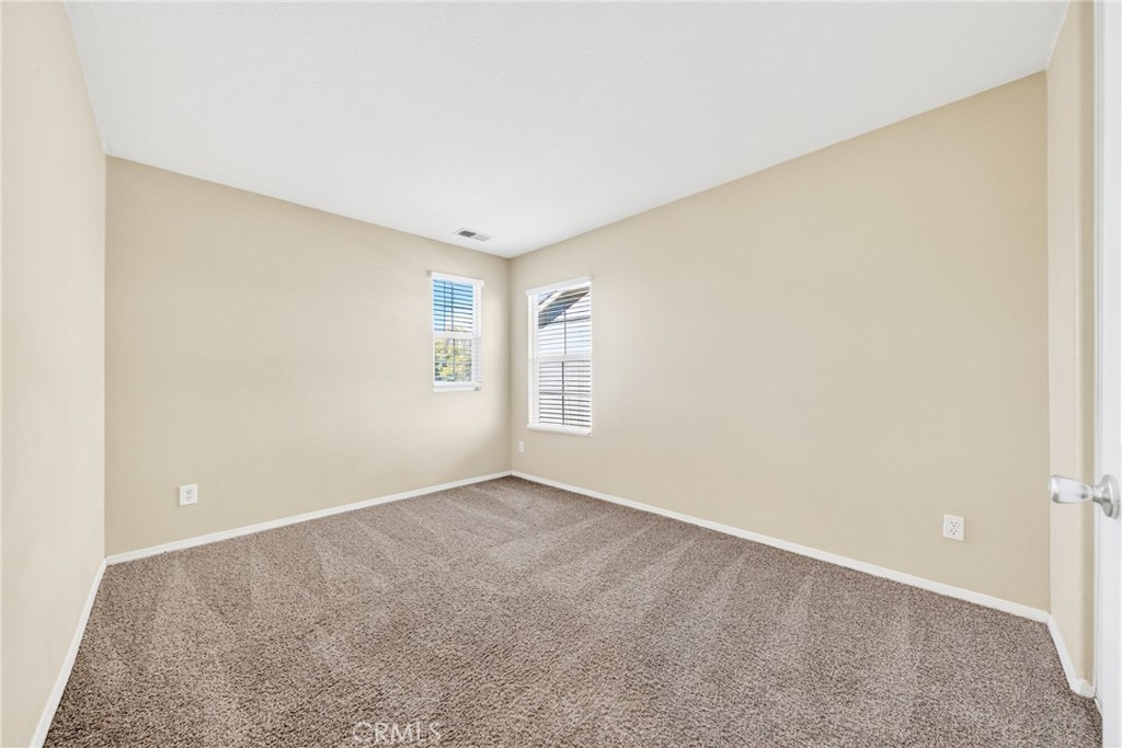 MLS #OC25252489 image #9