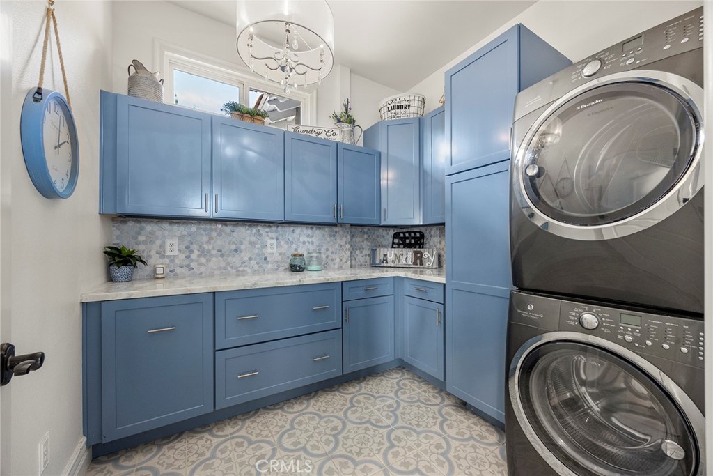 MLS #OC25252496 image #24