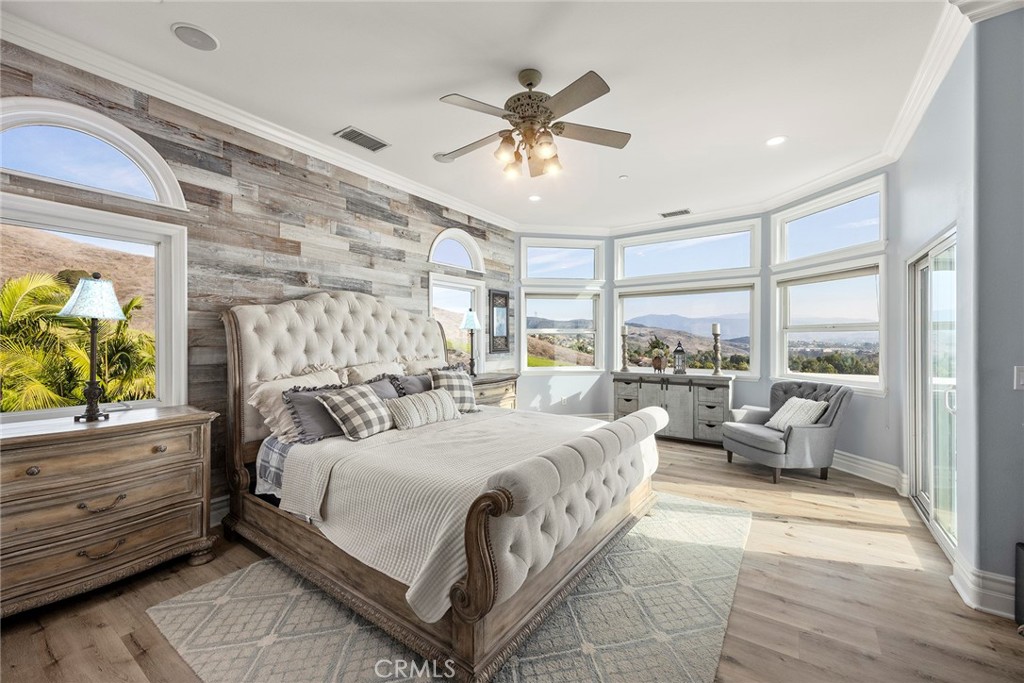 MLS #OC25252496 image #38