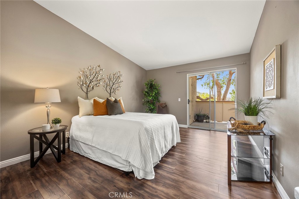 MLS #OC25252504 image #21