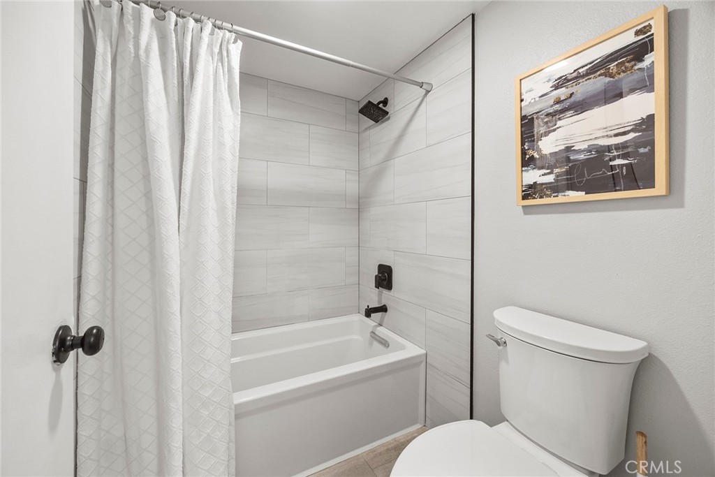 MLS #OC25252504 image #24