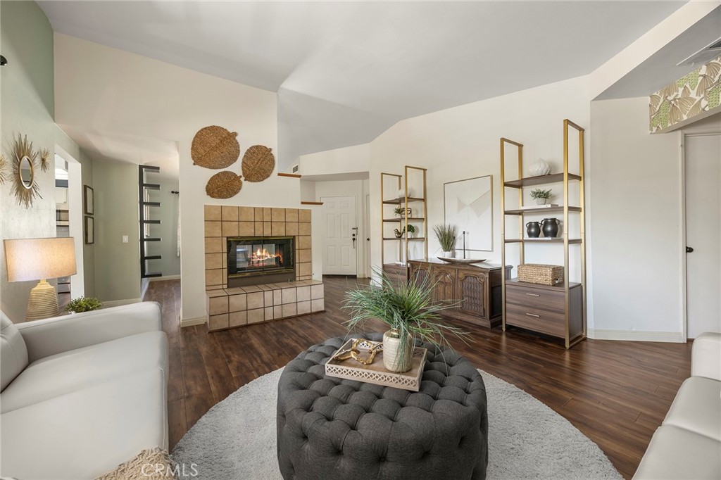 MLS #OC25252504 image #5