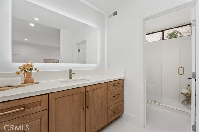 MLS #OC25252542 image #20