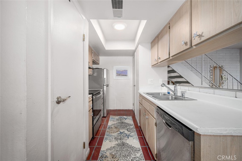 MLS #OC25252557 image #7