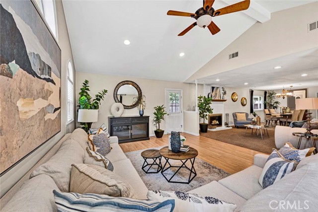 MLS #OC25252576 image #23