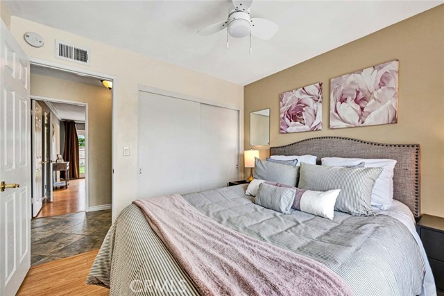 MLS #OC25252576 image #28