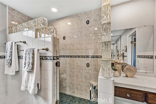 MLS #OC25252576 image #38