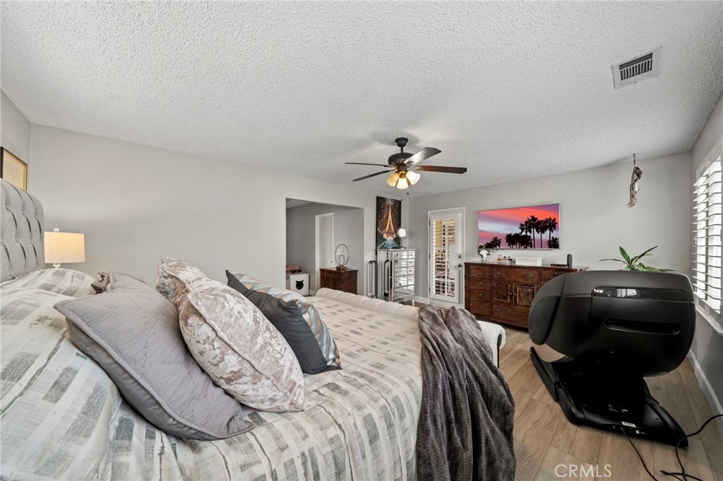 MLS #OC25252577 image #21