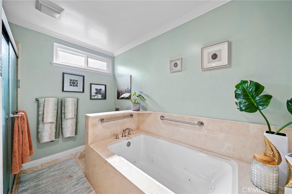 MLS #OC25252577 image #25