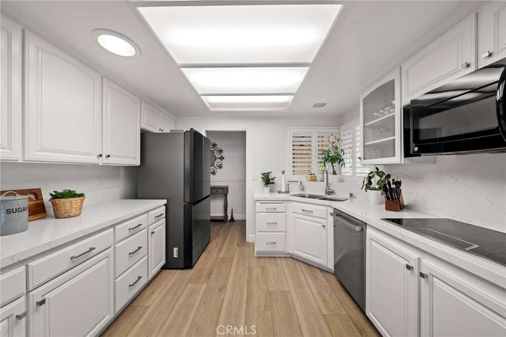 MLS #OC25252577 image #4