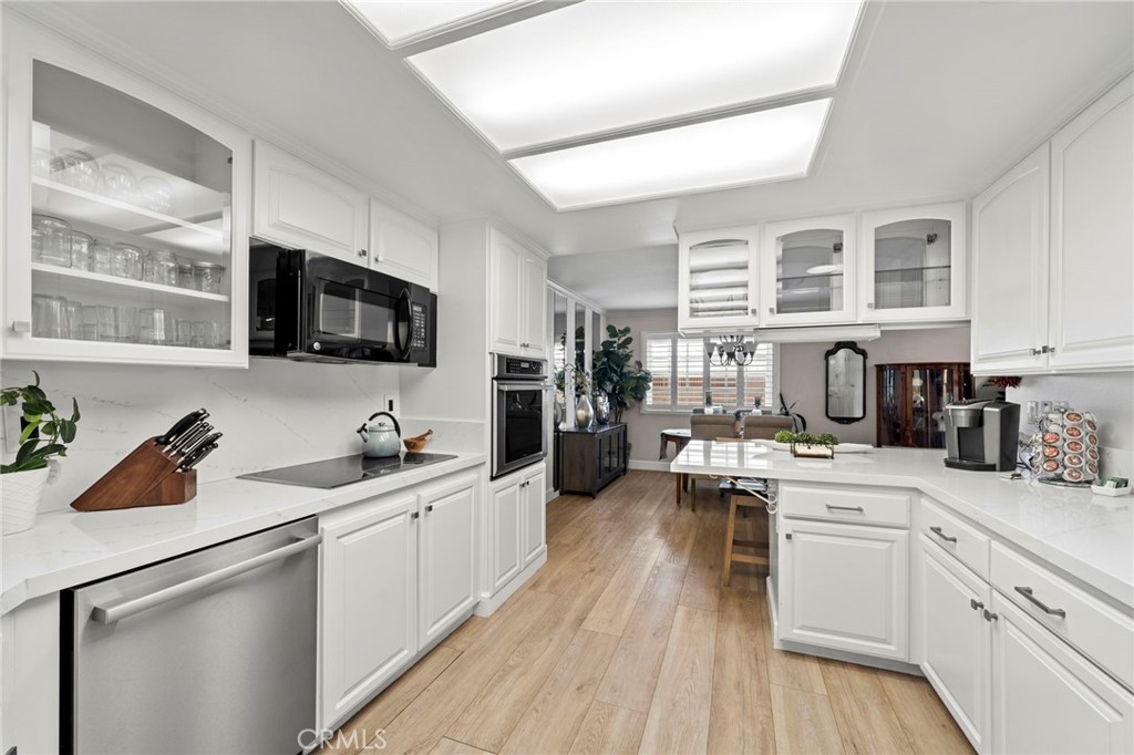 MLS #OC25252577 image #5