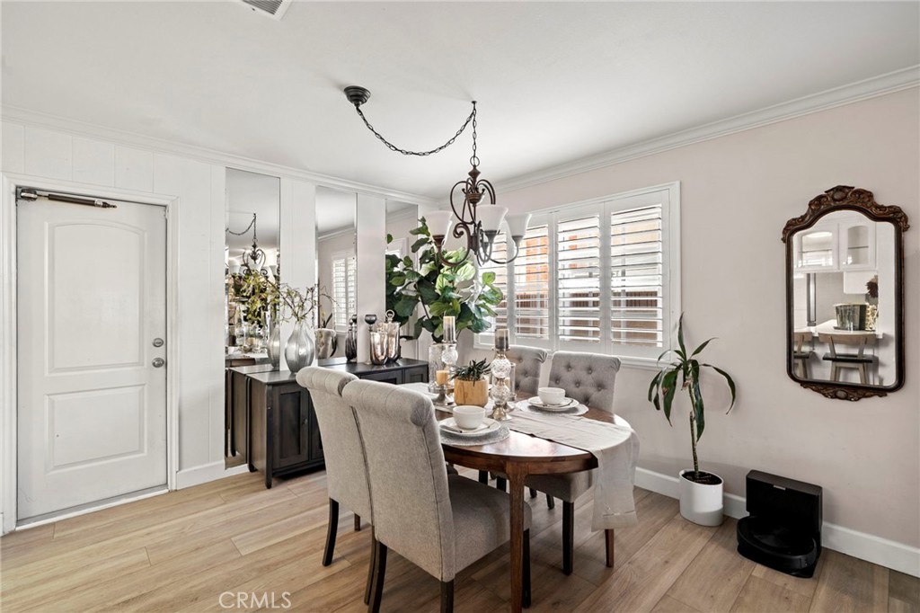 MLS #OC25252577 image #9